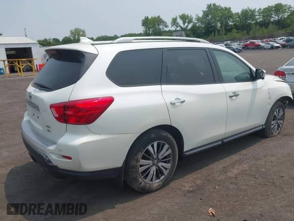 2019 Nissan Pathfinder SV with VIN 5N1DR2MM5KC615110, listed as a IAAI auction lot 42399030 with 129,844 mi miles and . Bid and sale history available at DreamBid. Image 4.