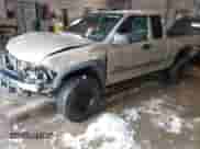 2005 Chevrolet Colorado LS Z85 z VIN 1GCCS196058264963, wystawiony jako IAAI lot #41189683 z przebiegiem 99 385 mil mil oraz . Historia ofert i sprzedaży dostępna na DreamBid. Obrazek 2.
