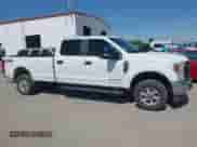 2018 Ford F-250 XL z VIN 1FT7W2BT9JEB32128, wystawiony jako IAAI lot #42921591 z przebiegiem 203 507 mil mil oraz . Historia ofert i sprzedaży dostępna na DreamBid. Obrazek 13.