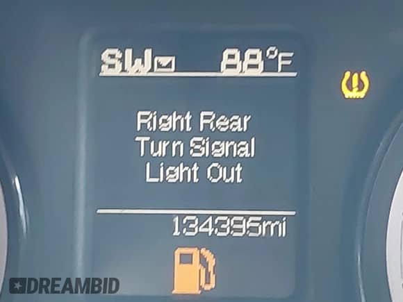 2017 Ram 1500 Tradesman z VIN 1C6RR7FT8HS669373, wystawiony jako IAAI lot #39295708 z przebiegiem 134 395 mil mil oraz . Historia ofert i sprzedaży dostępna na DreamBid. Obrazek 7.