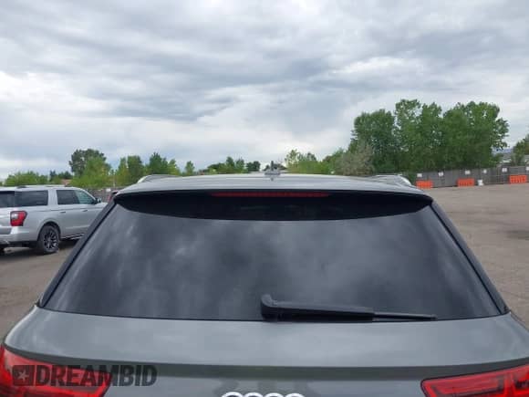 2017 Audi Q7 Premium Plus with VIN WA1LAAF71HD024777, listed as a IAAI auction lot 43183491 with 107,228 mi miles and . Bid and sale history available at DreamBid. Image 15.