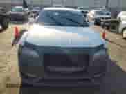 2013 Chrysler 300 S z VIN 2C3CCABT4DH651591, wystawiony jako Copart lot #68732985 z przebiegiem 94 119 mil mil oraz Szkoda całkowita • Salvage title. Historia ofert i sprzedaży dostępna na DreamBid. Obrazek 5.