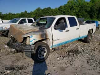2007 Chevrolet Silverado 3500 с VIN 1GCHK33K57F503686, выставлен на аукционе Copart как лот 61460954 с пробегом Не указан миль и На запчасти • Non repairable. История ставок и продаж доступна на DreamBid. Изображение 1.