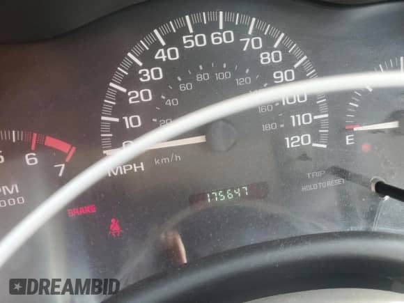 2002 Chevrolet Malibu LS с VIN 1G1NE52J62M535669, выставлен на аукционе Copart как лот 76945914 с пробегом 175 647 миль миль и Списание • Salvage title. История ставок и продаж доступна на DreamBid. Изображение 9.