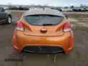 2013 Hyundai Veloster w/Black Int z VIN KMHTC6AD5DU166176, wystawiony jako Copart lot #47588505 z przebiegiem Nie podano mil oraz Nie do naprawy • Non repairable. Historia ofert i sprzedaży dostępna na DreamBid. Obrazek 6.