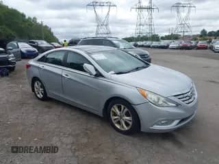 2012 Hyundai Sonata SE с VIN 5NPEC4AC7CH395590, выставлен на аукционе IAAI как лот 43061873 с пробегом 135 682 миль миль и . История ставок и продаж доступна на DreamBid. Изображение 1.