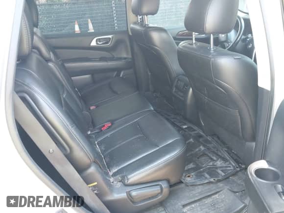 2014 Nissan Pathfinder SL with VIN 5N1AR2MM0EC673231, listed as a IAAI auction lot 42482133 with 168,630 mi miles and . Bid and sale history available at DreamBid. Image 8.