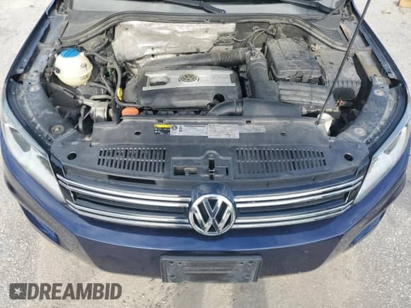 2016 Volkswagen Tiguan S z VIN WVGAV7AX8GW611844, wystawiony jako Copart lot #70020365 z przebiegiem 138 036 mil mil oraz Szkoda całkowita • Salvage title. Historia ofert i sprzedaży dostępna na DreamBid. Obrazek 12.