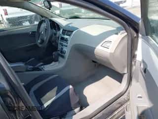 2012 Chevrolet Malibu 1LS с VIN 1G1ZB5E09CF177910, выставлен на аукционе IAAI как лот 42478899 с пробегом 137 106 миль миль и . История ставок и продаж доступна на DreamBid. Изображение 5.