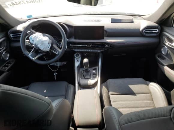 2024 Dodge Hornet R/T Plus с VIN ZACPDFDW6R3A22300, выставлен на аукционе Copart как лот 69647344 с пробегом Не указан миль и Списание • Salvage title. История ставок и продаж доступна на DreamBid. Изображение 8.