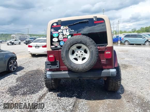 2001 Jeep Wrangler Sahara with VIN 1J4FA59S01P354841, listed as a IAAI auction lot 42160712 with 170,787 mi miles and . Bid and sale history available at DreamBid. Image 15.