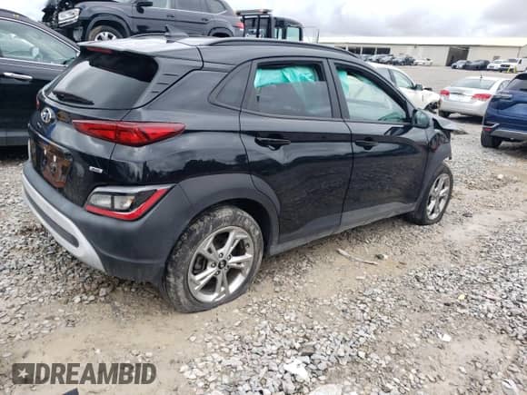 2023 Hyundai Kona SEL z VIN KM8K6CABXPU986919, wystawiony jako Copart lot #83876195 z przebiegiem 13 607 mil mil oraz Szkoda całkowita • Salvage title. Historia ofert i sprzedaży dostępna na DreamBid. Obrazek 3.