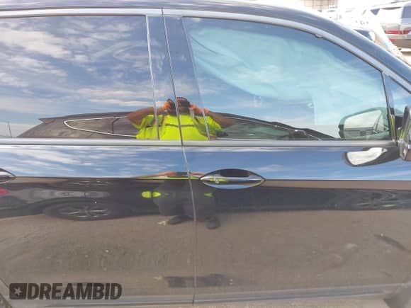 2020 Honda Pilot Black Edition z VIN 5FNYF6H76LB046976, wystawiony jako IAAI lot #43324437 z przebiegiem 79 091 mil mil oraz . Historia ofert i sprzedaży dostępna na DreamBid. Obrazek 13.