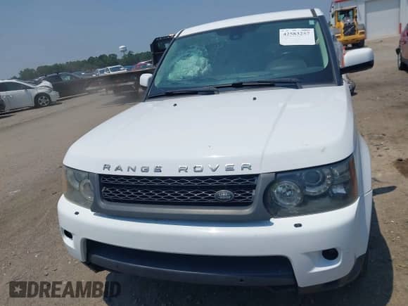 2011 Land Rover Range Rover Sport HSE Lux z VIN SALSK2D49BA704912, wystawiony jako IAAI lot #42583257 z przebiegiem 129 948 mil mil oraz . Historia ofert i sprzedaży dostępna na DreamBid. Obrazek 12.