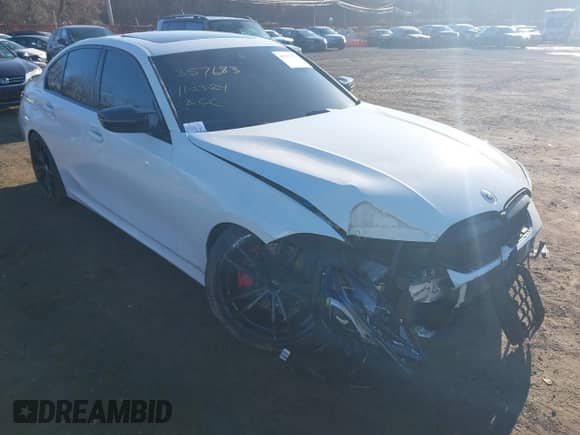 2023 BMW 3 Series M340i xDrive z VIN 3MW49FF01P8C87749, wystawiony jako IAAI lot #40997657 z przebiegiem 39 691 mil mil oraz . Historia ofert i sprzedaży dostępna na DreamBid. Obrazek 6.