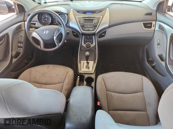 2013 Hyundai Elantra GLS с VIN 5NPDH4AE9DH377480, выставлен на аукционе Copart как лот 82447385 с пробегом 121 738 миль миль и Списание • Salvage title. История ставок и продаж доступна на DreamBid. Изображение 8.