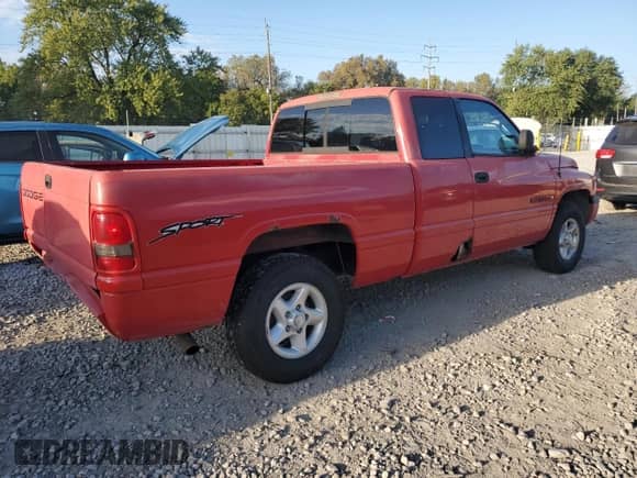 1998 Dodge 1500 with VIN 3B7HC12Y3WG110533, listed as a Copart auction lot 80127335 with 117,668 mi miles and Salvage title. Bid and sale history available at DreamBid. Image 3.