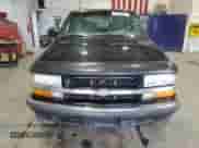 2001 Chevrolet S-10 LS with VIN 1GCDT13W11K256412, listed as a Copart auction lot 53254215 with 162,082 mi miles and Clean title. Bid and sale history available at DreamBid. Image 5.