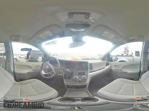 2020 Toyota Sienna LE Auto Access Seat with VIN 5TDKZ3DC1LS026564, listed as a Copart auction lot 72011615 with 63,133 mi miles and Salvage title. Bid and sale history available at DreamBid. Image 15.