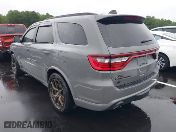 2025 Dodge Durango R/T Plus с VIN 1C4SDJCT2SC502289, выставлен на аукционе IAAI как лот 42920892 с пробегом 8 393 миль миль и . История ставок и продаж доступна на DreamBid. Изображение 3.