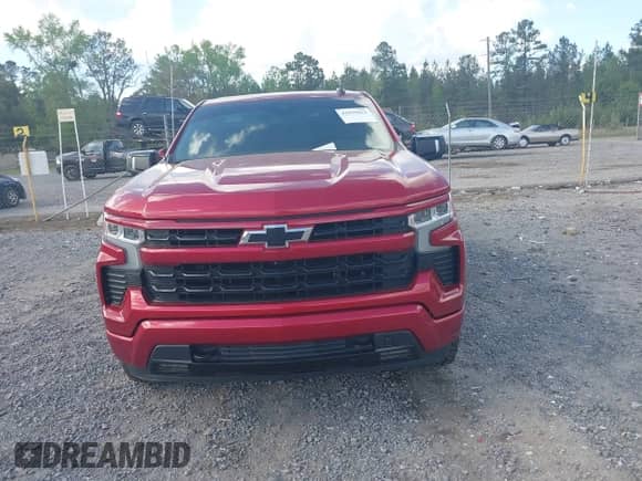 2022 Chevrolet Silverado 1500 RST z VIN 1GCUDEETXNZ561489, wystawiony jako IAAI lot #41959032 z przebiegiem 80 614 mil mil oraz . Historia ofert i sprzedaży dostępna na DreamBid. Obrazek 12.