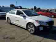 2017 Hyundai Sonata with VIN KMHE14L25HA062664, listed as a Copart auction lot 84186434 with 92,562 mi miles and Salvage title. Bid and sale history available at DreamBid. Image 4.