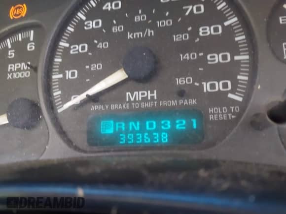 2002 Chevrolet Silverado 1500 LS with VIN 1GCEC19W82Z346709, listed as a IAAI auction lot 42723237 with 393,638 mi miles and . Bid and sale history available at DreamBid. Image 7.