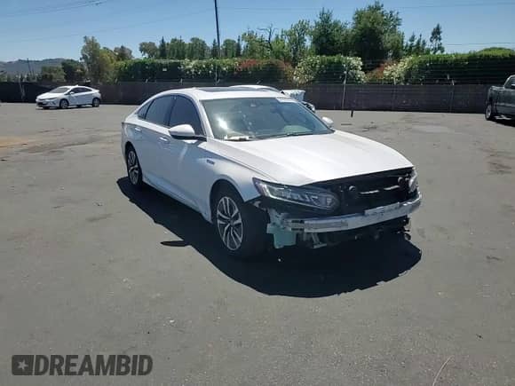 2019 Honda Accord EX z VIN 1HGCV3F46KA015286, wystawiony jako Copart lot #64990285 z przebiegiem 128 952 mil mil oraz Szkoda całkowita • Salvage title. Historia ofert i sprzedaży dostępna na DreamBid. Obrazek 14.