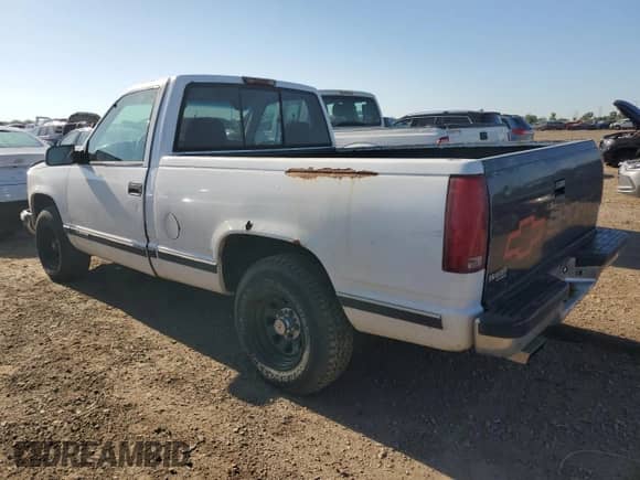 1998 Chevrolet Silverado 1500 с VIN 1GCEC14R2WZ135951, выставлен на аукционе Copart как лот 70472965 с пробегом 120 236 миль миль и Списание • Salvage title. История ставок и продаж доступна на DreamBid. Изображение 2.