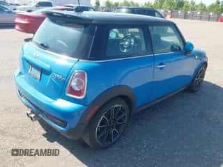 2012 MINI Hardtop S with VIN WMWSV3C55CTY29181, listed as a IAAI auction lot 42621045 with 68,706 mi miles and . Bid and sale history available at DreamBid. Image 4.