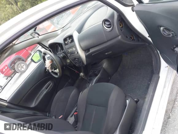 2015 Nissan Note SV с VIN 3N1CE2CP1FL394321, выставлен на аукционе IAAI как лот 43044410 с пробегом 165 236 миль миль и . История ставок и продаж доступна на DreamBid. Изображение 5.