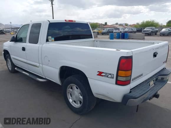 2006 GMC Sierra 1500 SLE1 with VIN 1GTEK19BX6Z180215, listed as a IAAI auction lot 41548959 with 394,076 mi miles and . Bid and sale history available at DreamBid. Image 3.