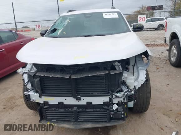2025 Chevrolet Equinox FWD RS with VIN 3GNAXLEG5SL215460, listed as a IAAI auction lot 41701781 with 4,274 mi miles and . Bid and sale history available at DreamBid. Image 13.