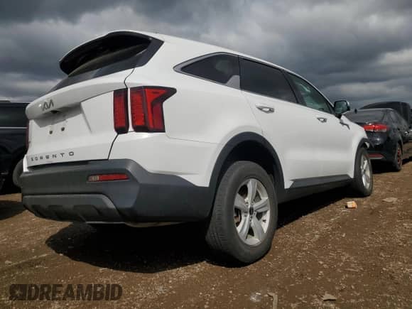 2022 Kia Sorento LX with VIN 5XYRGDLC4NG097947, listed as a Copart auction lot 55227485 with 45,280 mi miles and Salvage title. Bid and sale history available at DreamBid. Image 3.