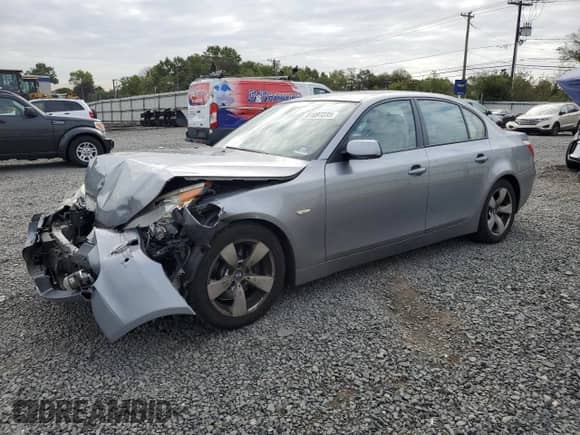 2004 BMW 5 Series 545i с VIN WBANB33534B114526, выставлен на аукционе Copart как лот 81697235 с пробегом 97 924 миль миль и Списание • Salvage title. История ставок и продаж доступна на DreamBid. Изображение 1.