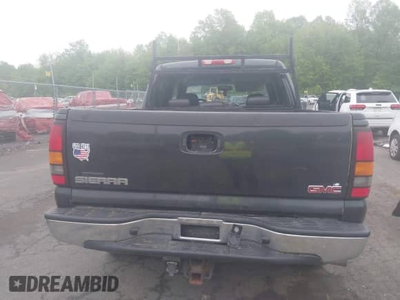 2005 GMC Sierra 1500 SLE with VIN 2GTEK13TX51225016, listed as a IAAI auction lot 42285728 with 258,939 mi miles and . Bid and sale history available at DreamBid. Image 17.