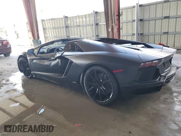 2015 Lamborghini Aventador with VIN ZHWUR1ZD5FLA03450, listed as a Copart auction lot 53781224 with 8,471 mi miles and Salvage title. Bid and sale history available at DreamBid. Image 2.