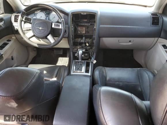 2007 Chrysler 300 C SRT-8 with VIN 2C3LA73W37H660112, listed as a Copart auction lot 72966724 with 116,341 mi miles and Salvage title. Bid and sale history available at DreamBid. Image 8.