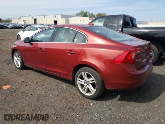 2015 Volvo S60 T5 Premier с VIN YV1612TB6F1306228, выставлен на аукционе Copart как лот 81889885 с пробегом 234 528 миль миль и Чистый • Clean title. История ставок и продаж доступна на DreamBid. Изображение 2.