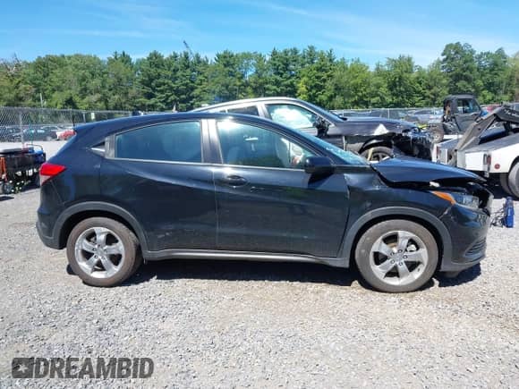 2021 Honda HR-V LX z VIN 3CZRU6H35MM739570, wystawiony jako IAAI lot #42993468 z przebiegiem 64 677 mil mil oraz . Historia ofert i sprzedaży dostępna na DreamBid. Obrazek 12.