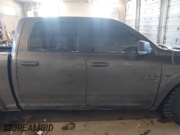 2018 Ram 1500 Rebel with VIN 1C6RR7YT1JS234777, listed as a IAAI auction lot 41409525 with 119,497 mi miles and . Bid and sale history available at DreamBid. Image 13.