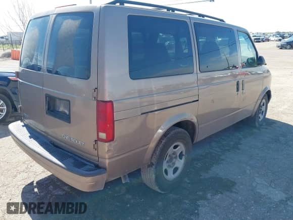 2004 Chevrolet Astro с VIN 1GNDM19X74B100108, выставлен на аукционе IAAI как лот 42799556 с пробегом 265 484 миль миль и . История ставок и продаж доступна на DreamBid. Изображение 4.