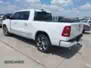 2020 Ram 1500 Limited z VIN 1C6SRFHT6LN165999, wystawiony jako IAAI lot #43010854 z przebiegiem 60 271 mil mil oraz . Historia ofert i sprzedaży dostępna na DreamBid. Obrazek 3.