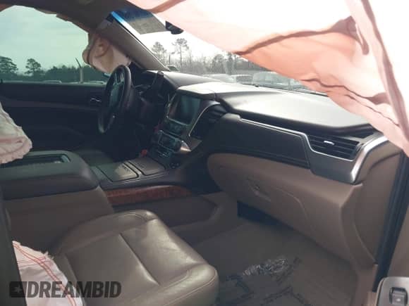 2018 Chevrolet Tahoe Premier с VIN 1GNSKCKJ7JR288243, выставлен на аукционе IAAI как лот 41701208 с пробегом 121 712 миль миль и . История ставок и продаж доступна на DreamBid. Изображение 5.