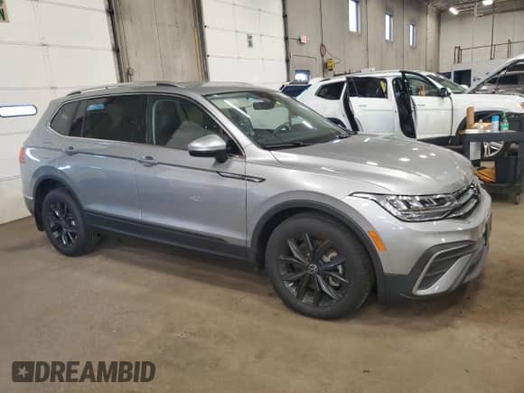 2024 Volkswagen Tiguan SE с VIN 3VV2B7AX5RM107578, выставлен на аукционе Copart как лот 82129615 с пробегом 3 775 миль миль и Списание • Salvage title. История ставок и продаж доступна на DreamBid. Изображение 4.