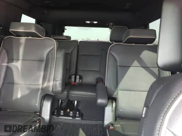 2023 Chevrolet Tahoe Premier with VIN 1GNSCSKDXPR120185, listed as a Copart auction lot 49421255 with 39,612 mi miles and Clean title. Bid and sale history available at DreamBid. Image 10.