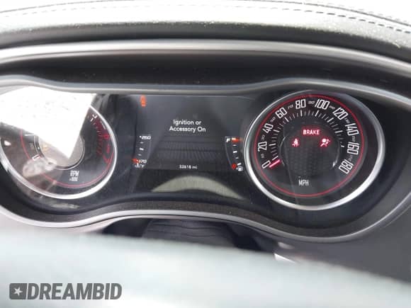 2022 Dodge Challenger R/T Scat Pack Widebody z VIN 2C3CDZFJ9NH140206, wystawiony jako IAAI lot #42726610 z przebiegiem 32 618 mil mil oraz . Historia ofert i sprzedaży dostępna na DreamBid. Obrazek 7.