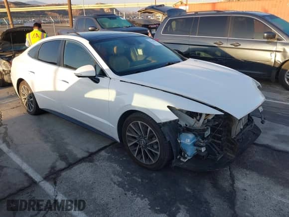 2020 Hyundai Sonata Limited с VIN 5NPEH4J21LH010405, выставлен на аукционе IAAI как лот 43316997 с пробегом 24 464 миль миль и . История ставок и продаж доступна на DreamBid. Изображение 1.