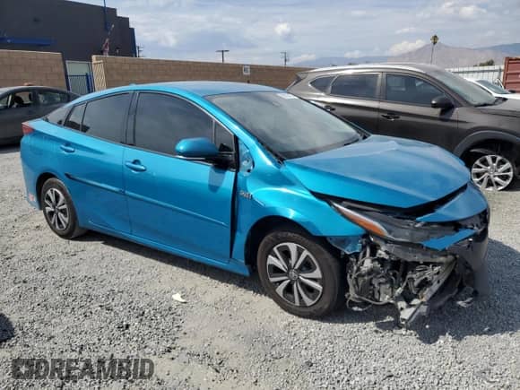 2017 Toyota Prius Premium with VIN JTDKARFP0H3062524, listed as a Copart auction lot 80992485 with 317,730 mi miles and Salvage title. Bid and sale history available at DreamBid. Image 4.