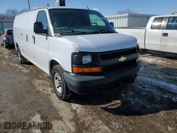 2014 Chevrolet Express Cargo with VIN 1GCWGGFA9E1105801, listed as a Copart auction lot 45789185 with 117,119 mi miles and Salvage title. Bid and sale history available at DreamBid. Image 12.